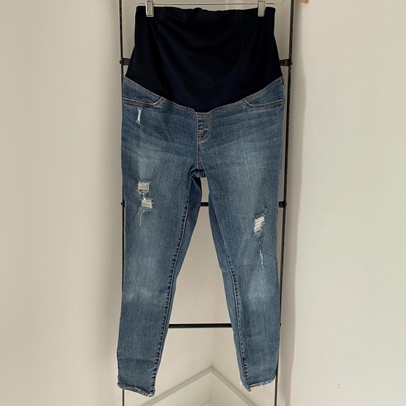 Isabel Maternity by Ingrid & Isabel Denim - Isabel Maternity | Distressed Maternity Skinny Jeans | Size 6